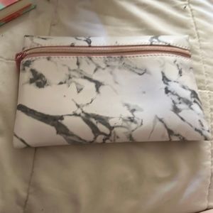 White and grey marble pouch